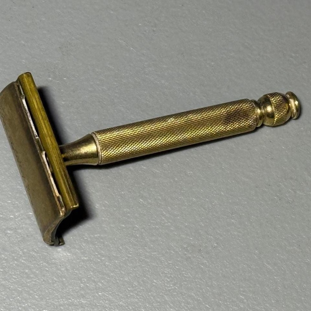 Rare Gillette 1940s vintage brass gold tone safety razor